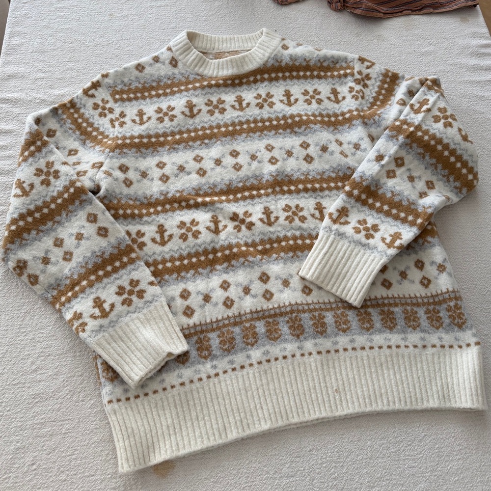 Uniqlo sweater
